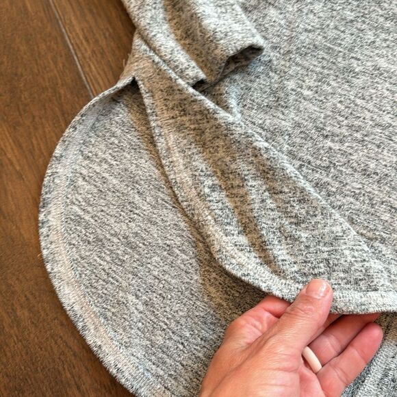 Ideology Soft Gray Sweater / Sweatshirt Size Small - Picture 4 of 7